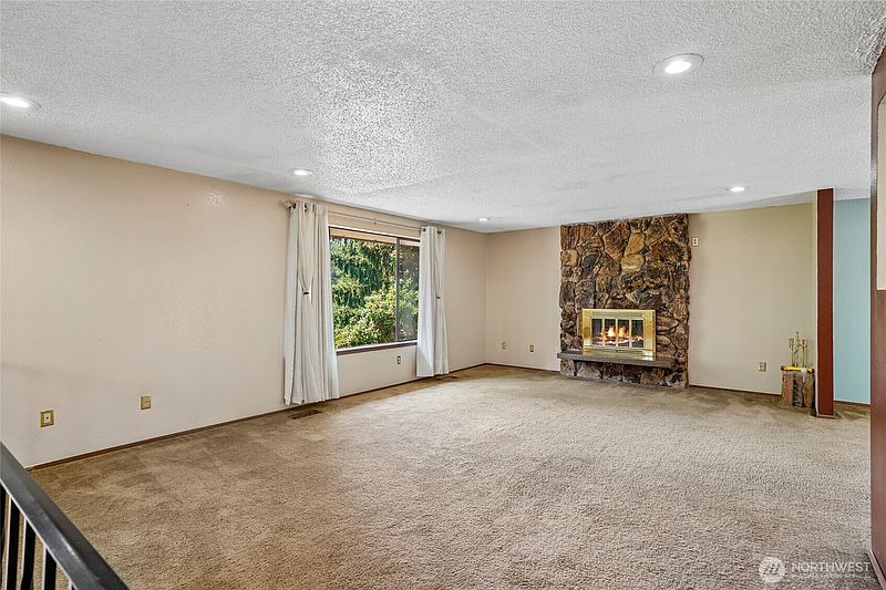 5th image of 7503 John Dower Road W