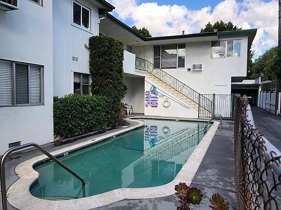 2nd image of 12817 Moorpark St #14