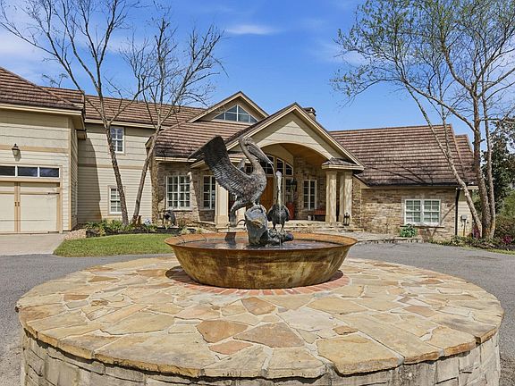 5th image of 1046 Hollis Rd