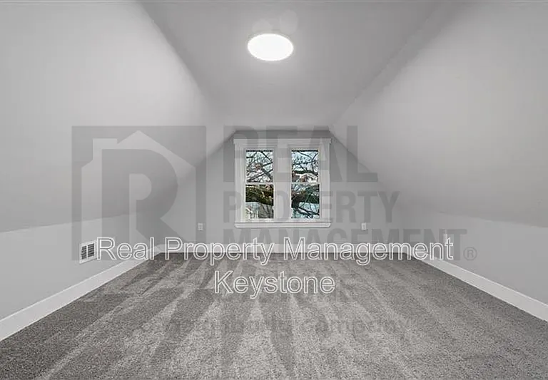 6319 Saint Marie St — Photo 36