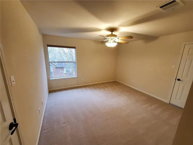 4310 Reynosa Dr — Photo 17