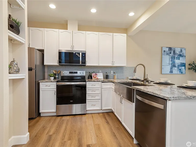 10909 Avondale Rd NE #P161 — Photo 6