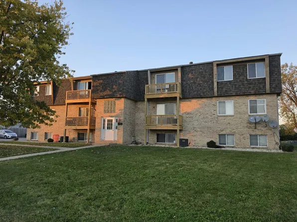 2390 Bicentennial Ave APT 6, Crest Hill, IL 60403