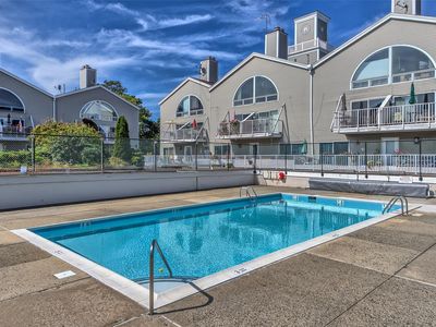 26 Deepwater Way #44, Bronx, NY, 10464