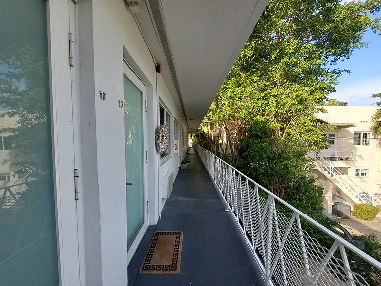 1235 Euclid Ave #12 — Photo 17