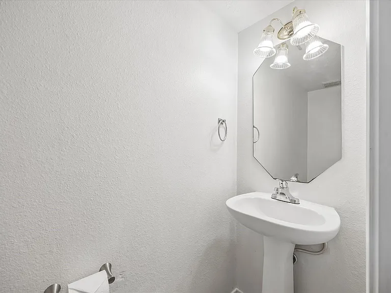 5606 Cozy Terrace Ln — Photo 16