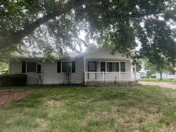 414 17th St, Aurora, NE 68818