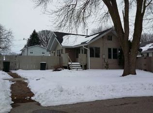 1322 Leavitt St, Waterloo, IA 50702