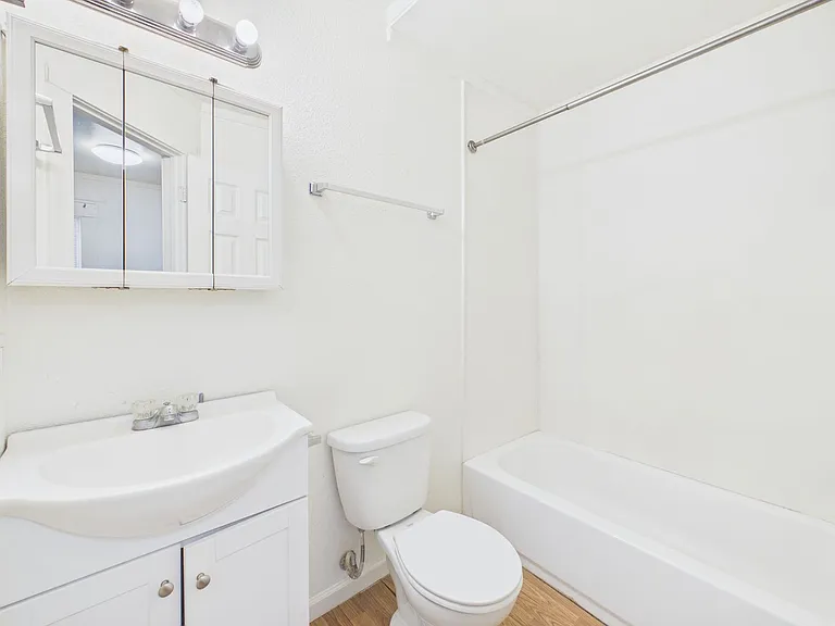 612 SW 17th Ave #B — Photo 8