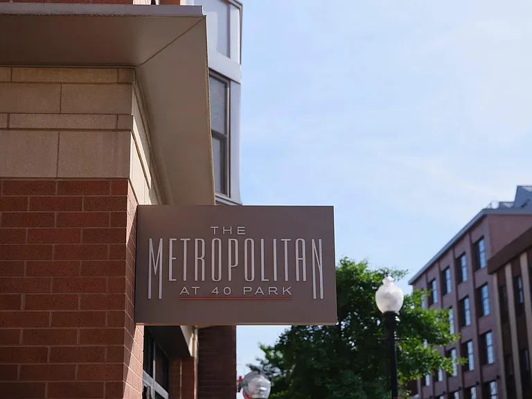 Welcome home to The Metropolitan at 40 Park in Morristown, NJ, where convenience and comfort meet.