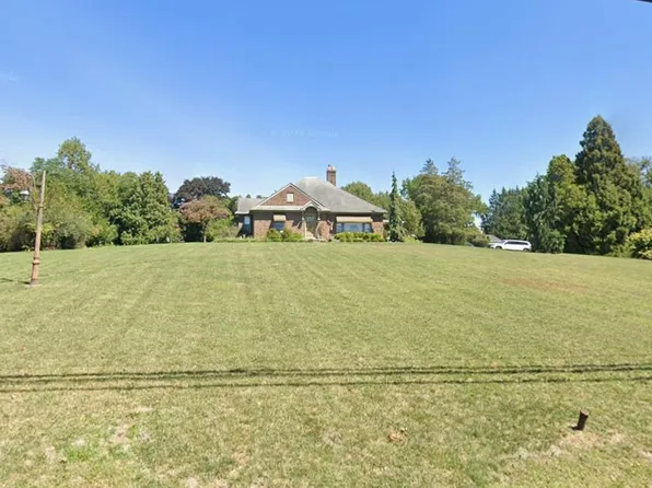815 E Main St, Waynesboro, PA 17268