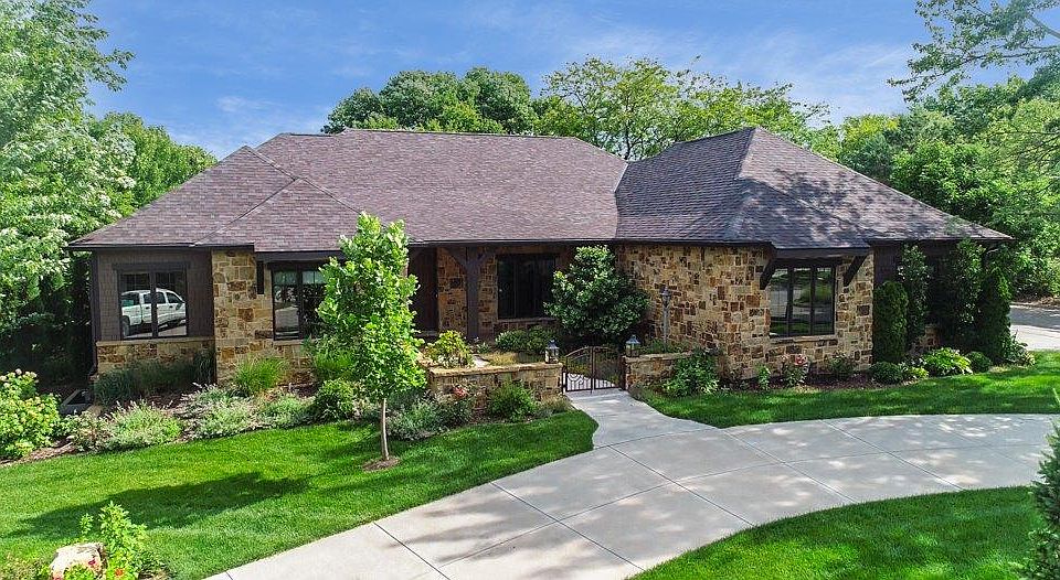 1st image of 7946 Preserve Ln