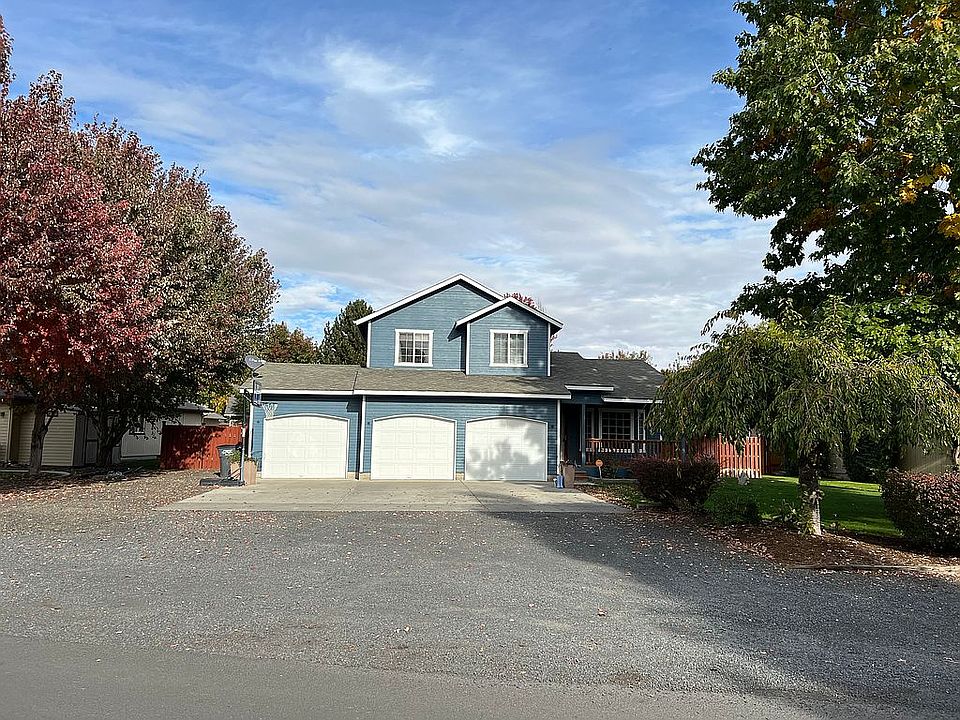 1st image of 841 S Meadowlark Ln