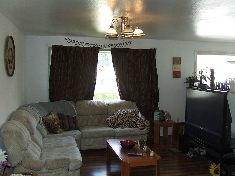 2nd image of 9 Hadley St NE