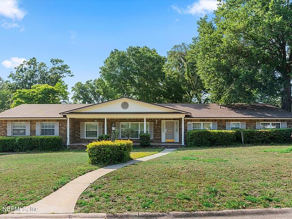 2nd image of 918 PARKRIDGE Circle E