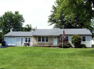 3240 E Duchess Dr, Decatur, IL 62521