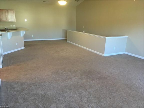 5th image of 522 Robinwood Ln #522E
