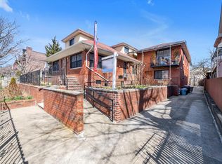 2425 94th St, East Elmhurst, NY 11369