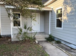 805 W Sinton St, Sinton, TX 78387