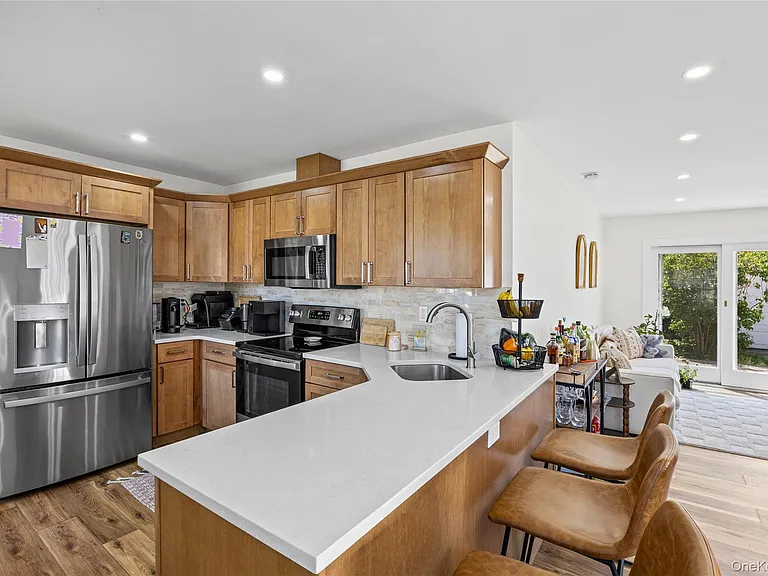 68 Crescent Ln — Photo 15