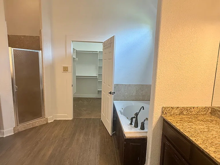 5235 Willis Ave — Photo 4