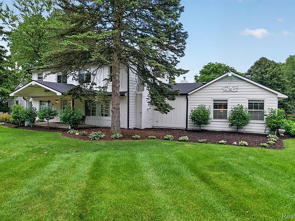 2nd image of 3885 Quarton Rd