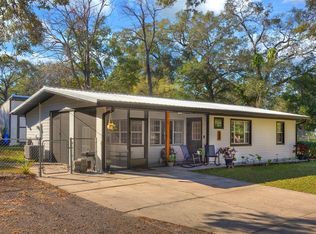 1108 E Winnemissett Ave, Deland, FL 32724