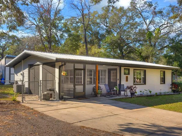 1108 E Winnemissett Ave, Deland, FL 32724