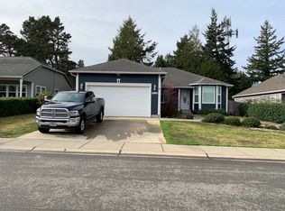 1860 Roosevelt St, North Bend, OR 97459