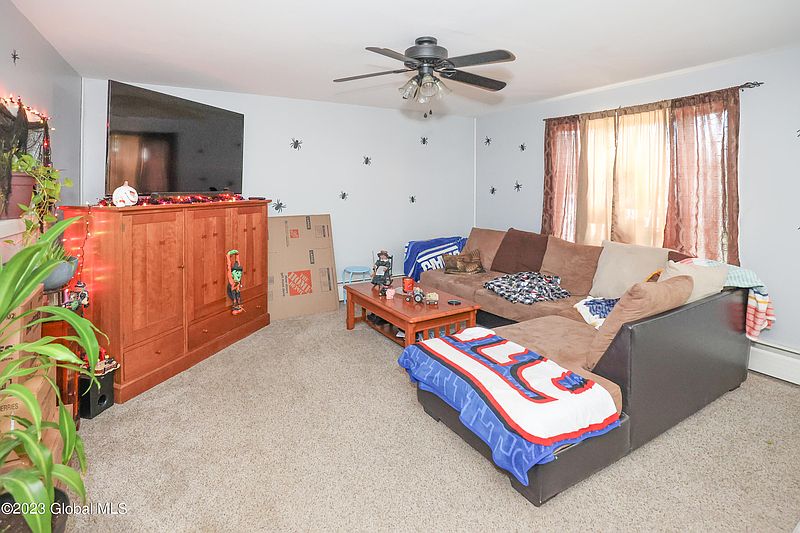 3rd image of 9 Orchard Avenue