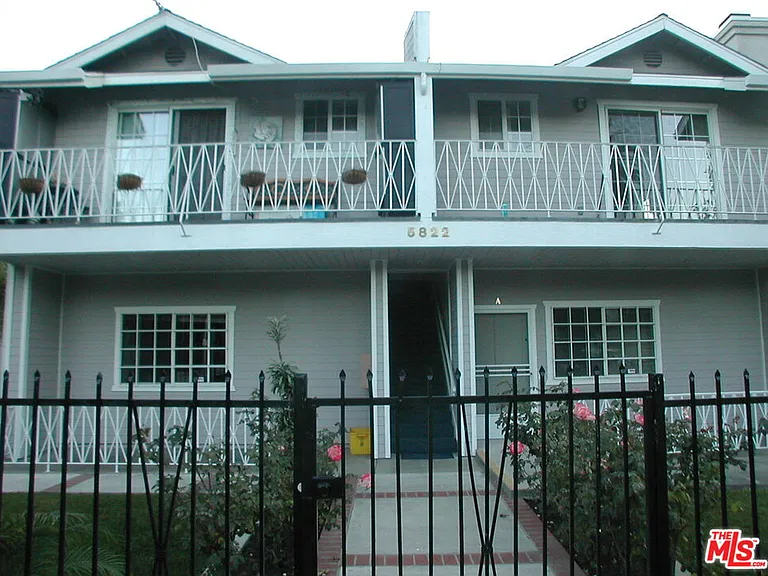 5822 Harold Way — Photo 2