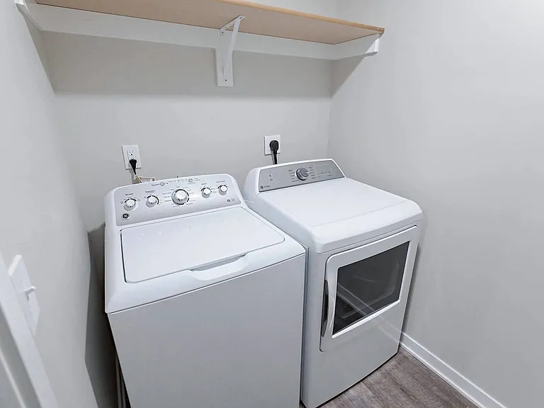 Village West Apartments — Photo 120