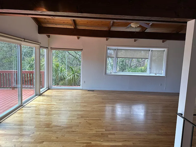 18 Pepper Way — Photo 6