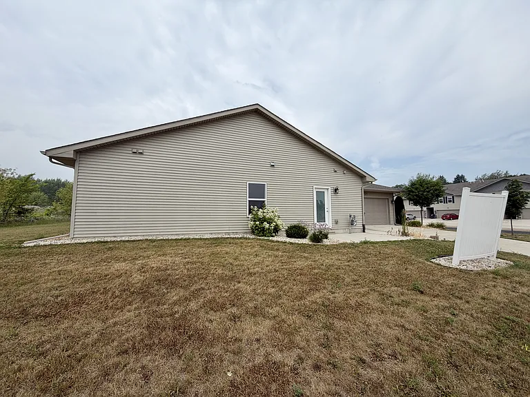 630 McKay Way — Photo 12
