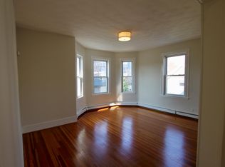 12 Beach St, Revere, MA 02151