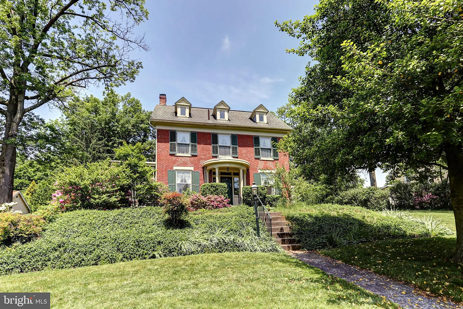 1812 Walnut St photo 1