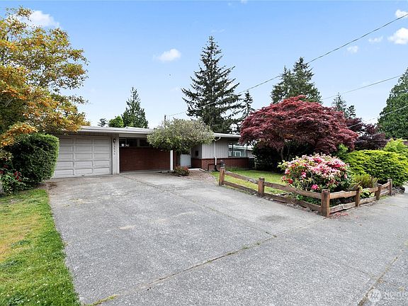 4th image of 3536 NE 94th Street
