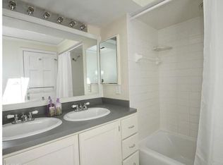 2429 Kingston Rd, Cleveland Heights, OH 44118