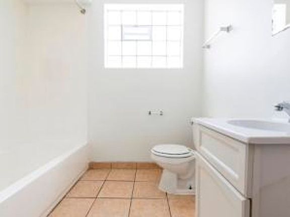 2nd image of 7901 S Paxton Ave APT 3H