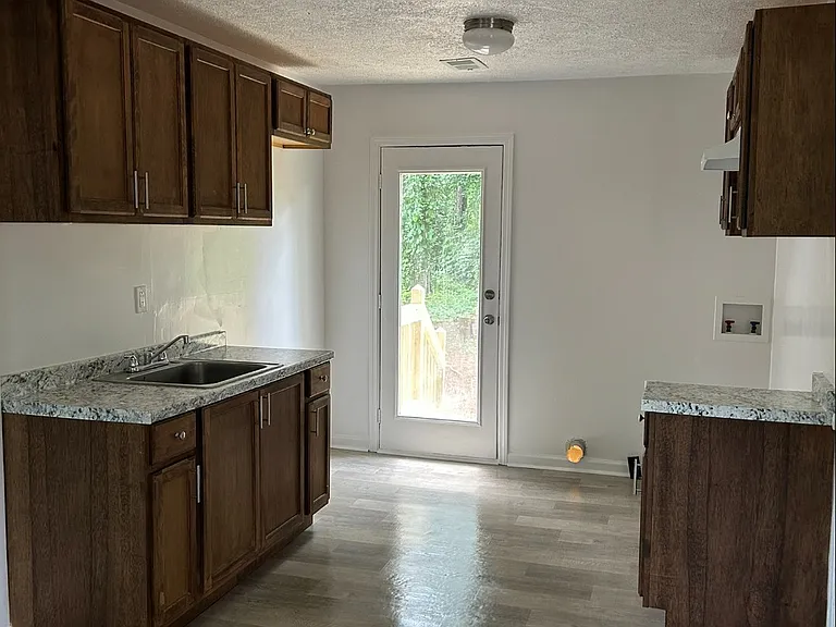 42 Shankwood Ln — Photo 2