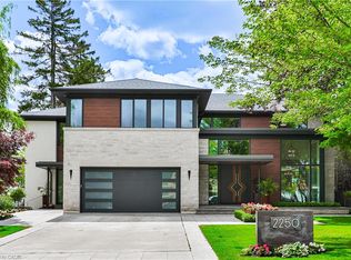 2250 Chancery Ln W, Oakville, ON L6J 6A3