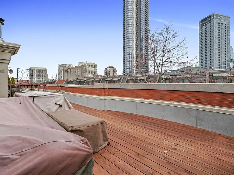 430 N Canal St — Photo 18