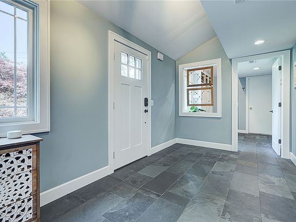 3rd image of 1193 Marsh Rd