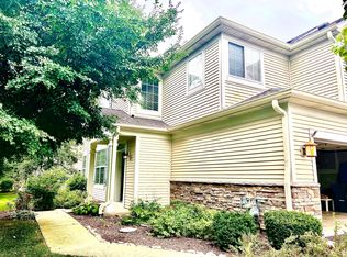 731 S Jade Ln, Round Lake, IL 60073