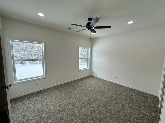 5th image of 921 9th St NW