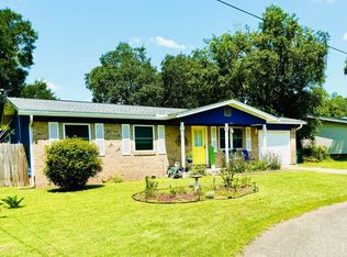 11 Port Dixie Blvd, Shalimar, FL 32579