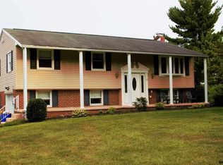 11 Singer Rd, New Freedom, PA 17349