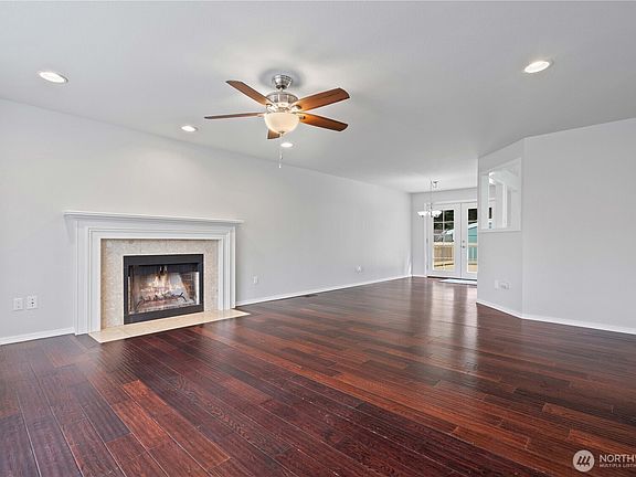 4th image of 12307 205th Avenue Ct E