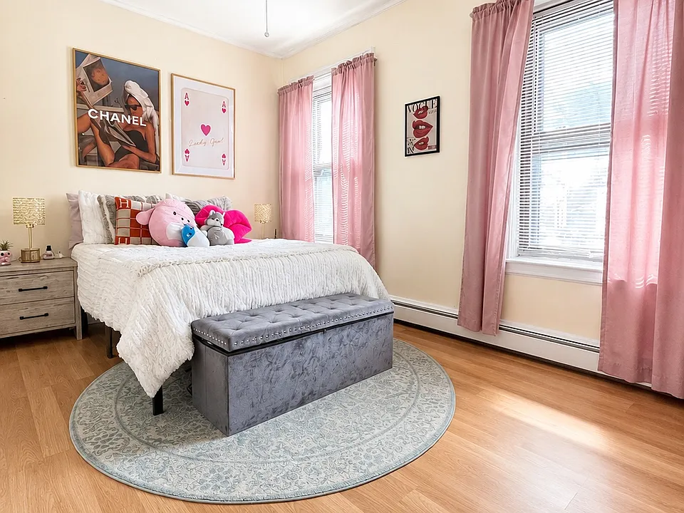 309 W Broadway #1