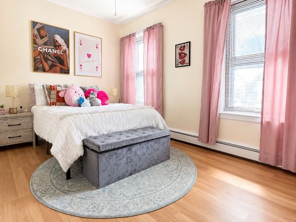 309 W Broadway APT 1